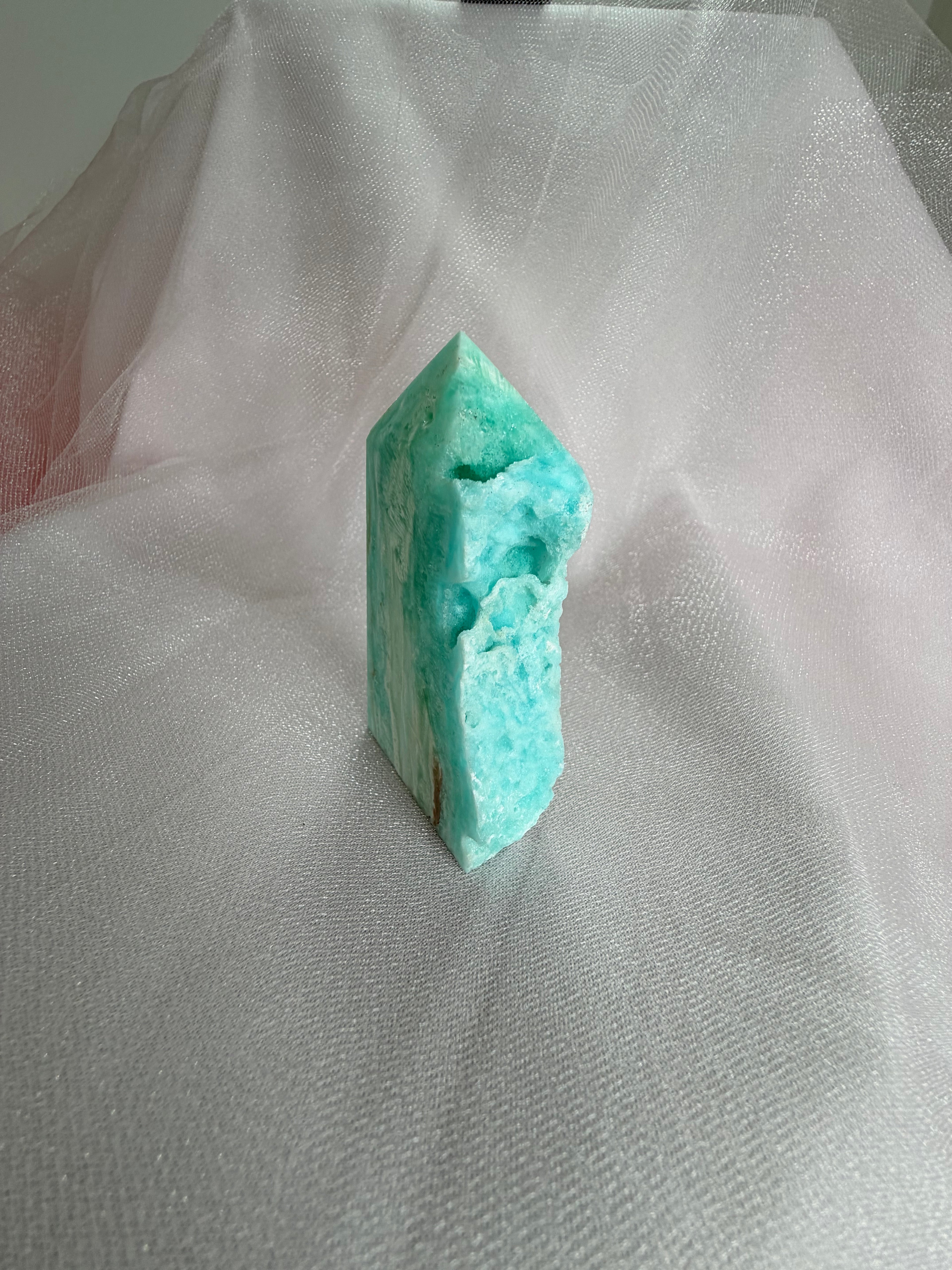 Caribbean Calcite Raw Edge Tower