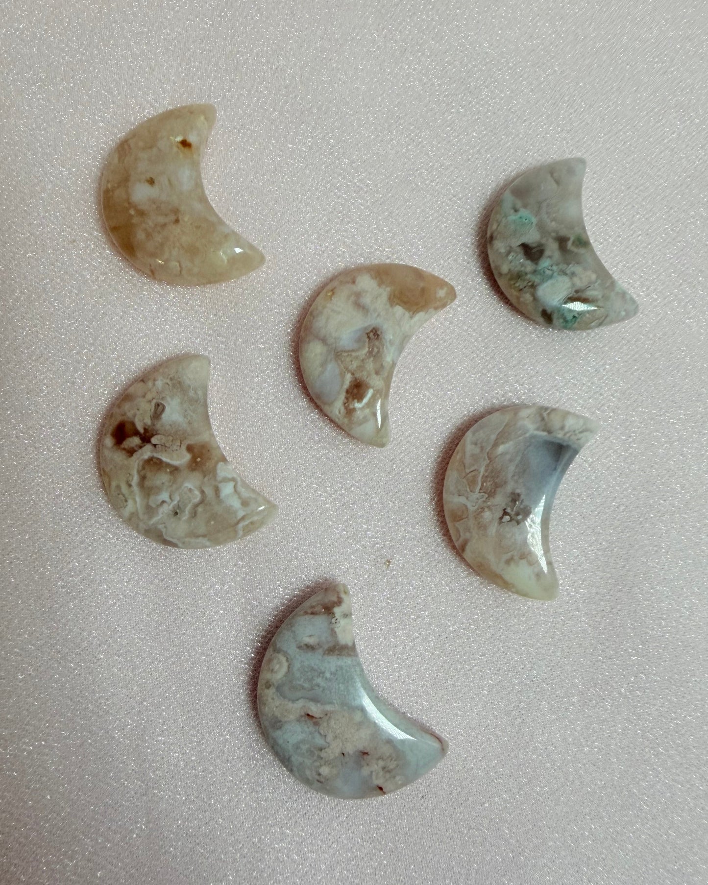 Flower Agate Moon Carving