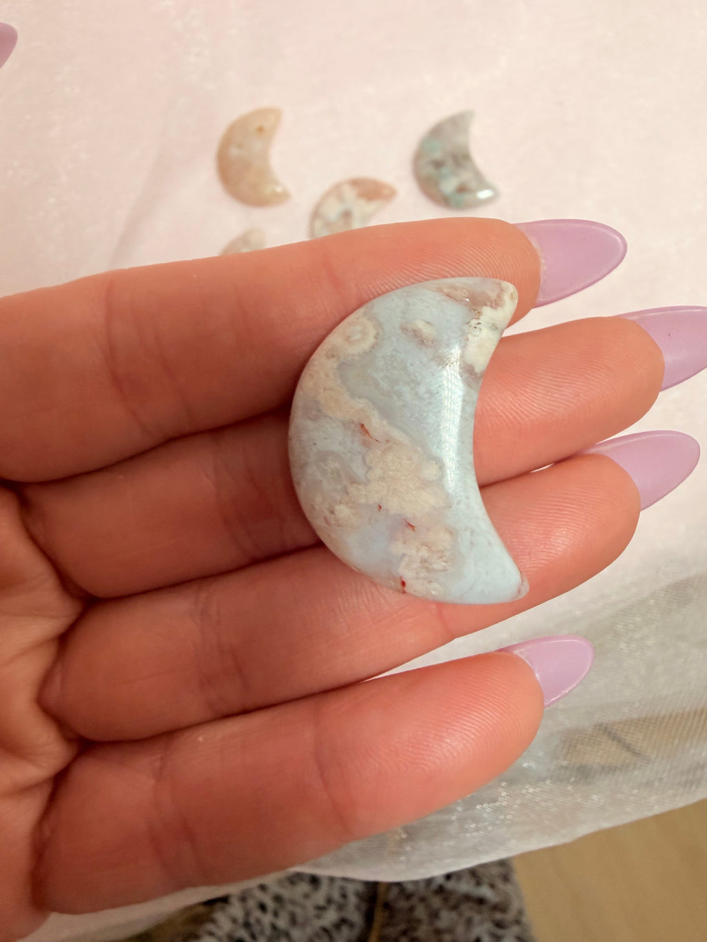 Flower Agate Moon Carving