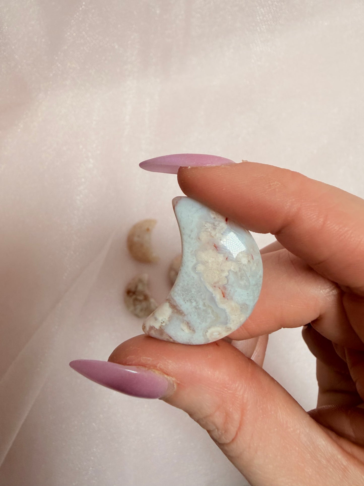 Flower Agate Moon Carving